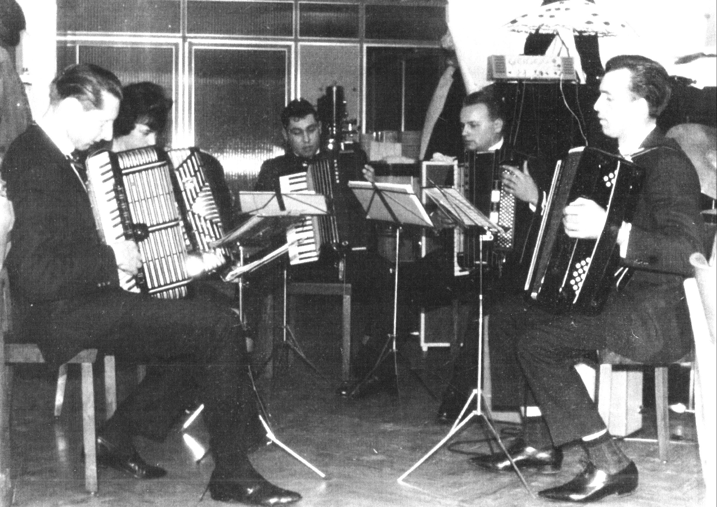 Ein Ensemble des Harmonika-Club Friedrichshafen 1963 1963